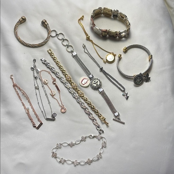 Elegant Women's bracelets bundle - Picture 1 of 14